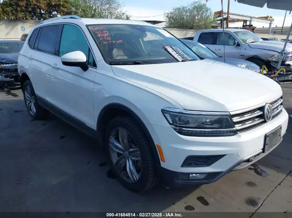 3VV5B7AX5JM176434 2018 VOLKSWAGEN TIGUAN - Image 1