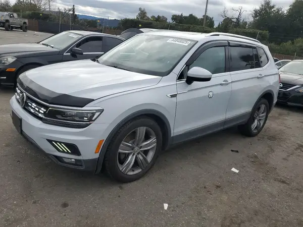 3VV5B7AX6JM002484 2018 VOLKSWAGEN TIGUAN - Image 1