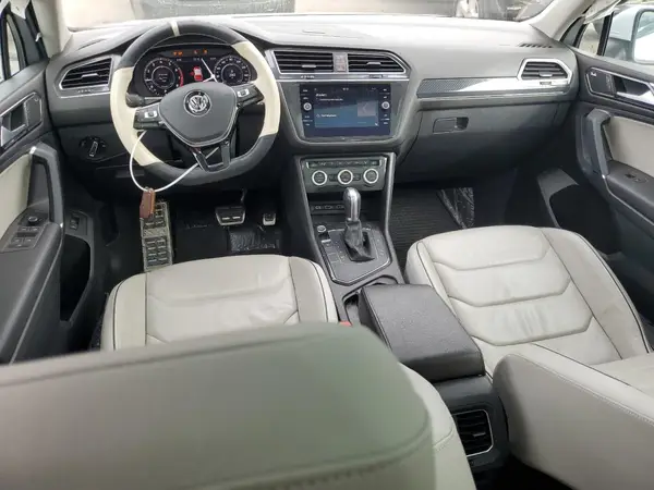 3VV5B7AX6JM002484 2018 VOLKSWAGEN TIGUAN - Image 8