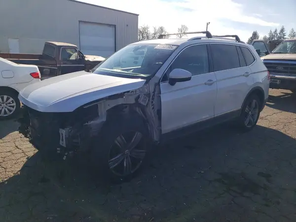 3VV5B7AX6JM003392 2018 VOLKSWAGEN TIGUAN - Image 1