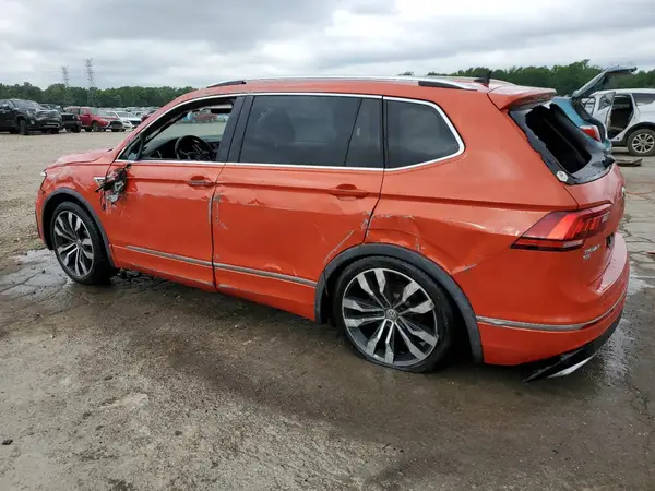 3VV5B7AX6JM161540 2018 VOLKSWAGEN TIGUAN - Image 2