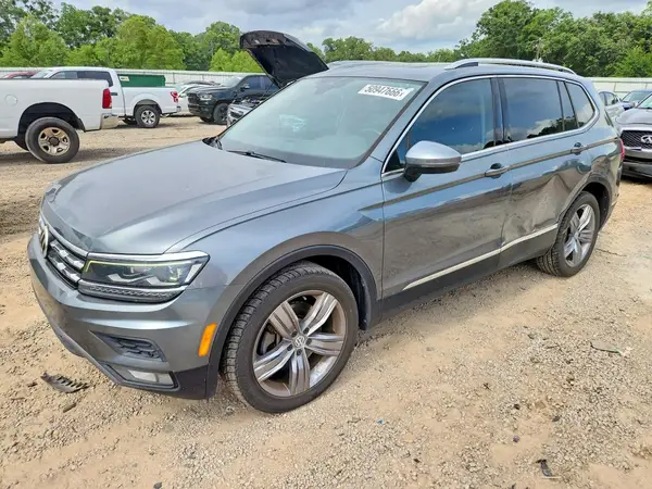 3VV5B7AX7JM090381 2018 VOLKSWAGEN TIGUAN - Image 1