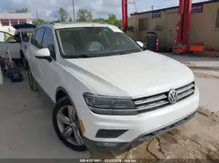 3VV5B7AX7JM173857 2018 VOLKSWAGEN TIGUAN