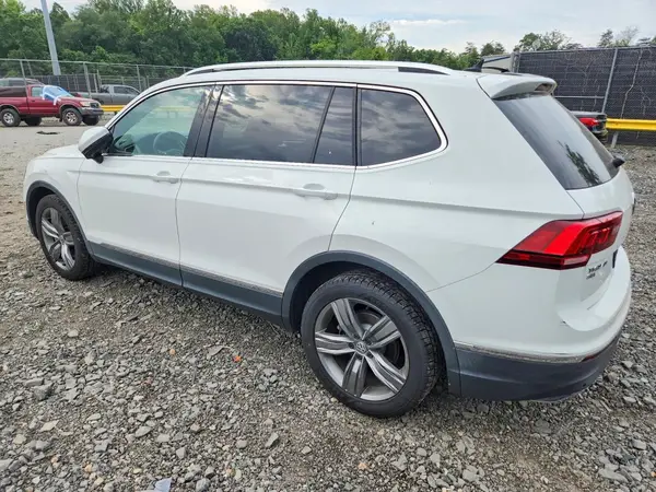 3VV5B7AX8JM045126 2018 VOLKSWAGEN TIGUAN - Image 2