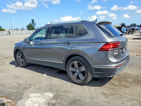3VV5B7AX8JM103574 2018 VOLKSWAGEN TIGUAN - Image 2