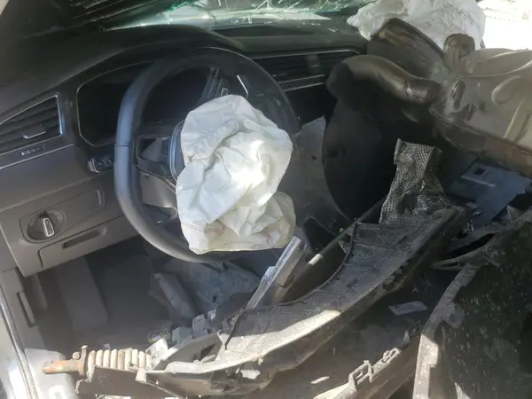 3VV5B7AX8JM122593 2018 VOLKSWAGEN TIGUAN - Image 8