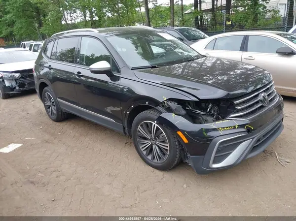 3VV5B7AX8RM227193 2024 VOLKSWAGEN TIGUAN - Image 1