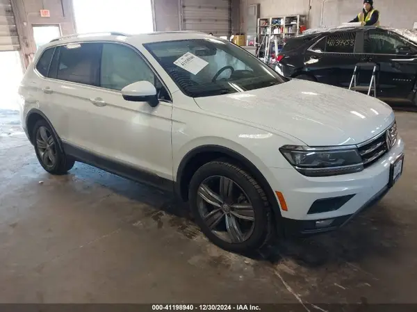 3VV5B7AX9JM001748 2018 VOLKSWAGEN TIGUAN - Image 1