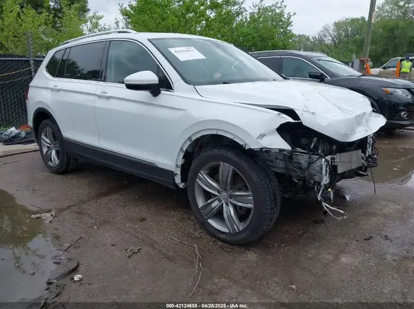 3VV5B7AX9JM003158 2018 VOLKSWAGEN TIGUAN - Image 1