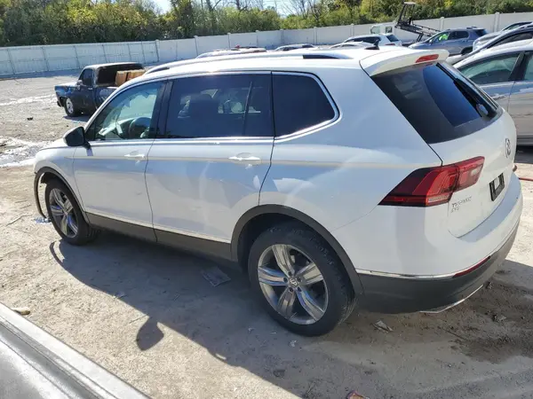 3VV5B7AXXJM002665 2018 VOLKSWAGEN TIGUAN - Image 2