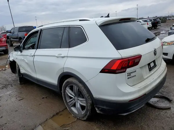 3VV5B7AXXJM063689 2018 VOLKSWAGEN TIGUAN - Image 2