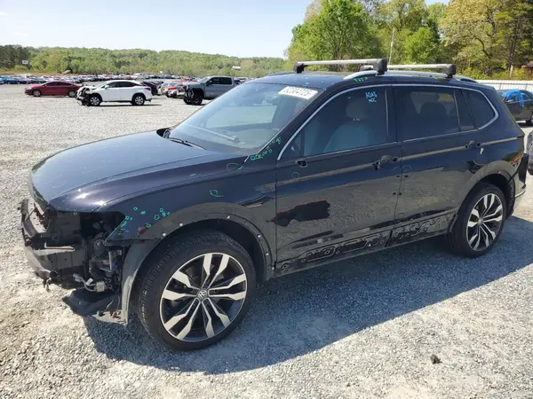 3VV5B7AXXJM214787 2018 VOLKSWAGEN TIGUAN - Image 1