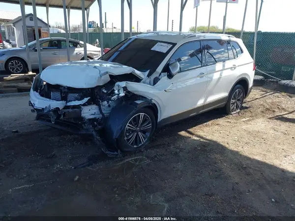 3VV5B7AXXRM231925 2024 VOLKSWAGEN TIGUAN - Image 2