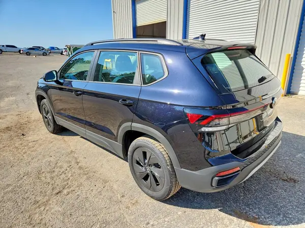 3VV5C7B22TM000797 2026 VOLKSWAGEN TAOS - Image 2