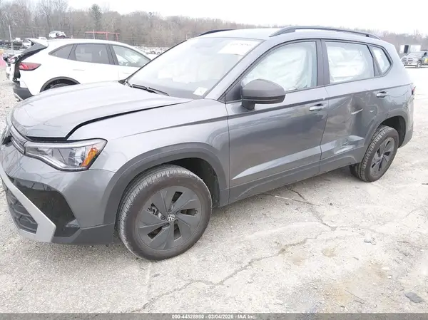 3VV5C7B24SM085981 2025 VOLKSWAGEN TAOS - Image 2