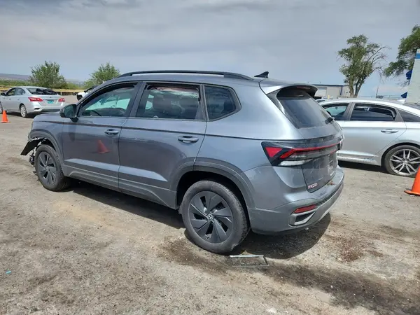 3VV5C7B26SM014300 2025 VOLKSWAGEN TAOS - Image 2