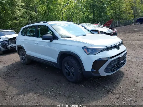3VV5C7B28SM015576 2025 VOLKSWAGEN TAOS - Image 1