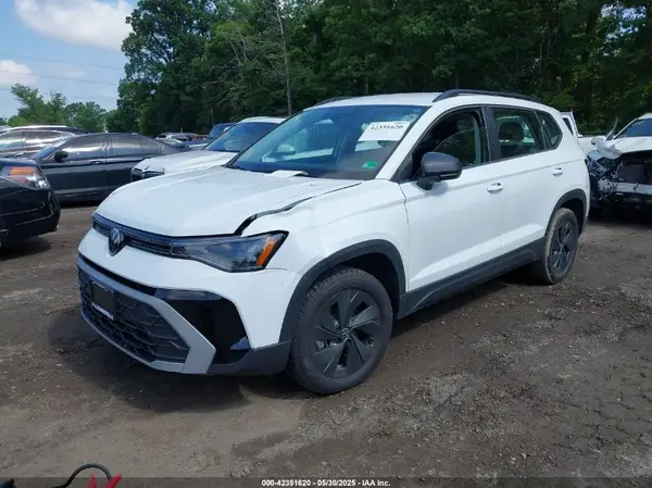 3VV5C7B28SM015576 2025 VOLKSWAGEN TAOS - Image 2