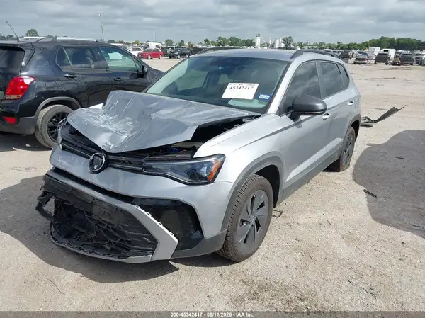 3VV5C7B28SM085661 2025 VOLKSWAGEN TAOS - Image 2