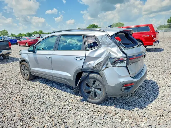 3VV5C7B28TM028040 2026 VOLKSWAGEN TAOS - Image 2