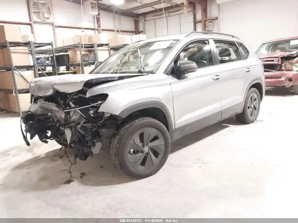 3VV5C7B29SM005932 2025 VOLKSWAGEN TAOS - Image 2