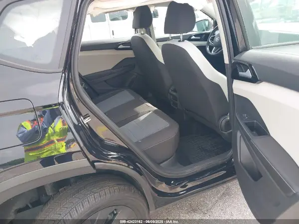 3VV5C7B29SM028689 2025 VOLKSWAGEN TAOS - Image 8