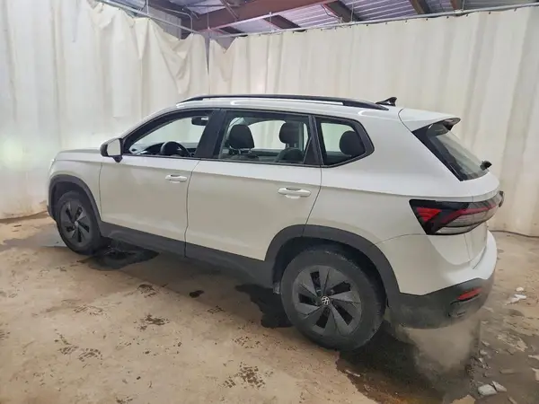 3VV5C7B29SM037215 2025 VOLKSWAGEN TAOS - Image 2