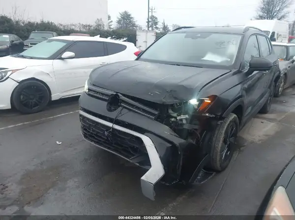 3VV5C7B2XSM033254 2025 VOLKSWAGEN TAOS - Image 2