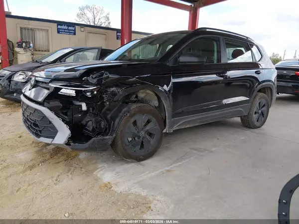 3VV5C7B2XSM086603 2025 VOLKSWAGEN TAOS - Image 2