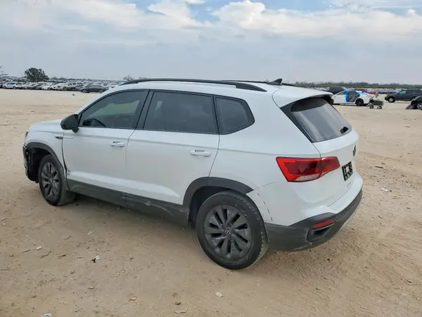 3VV5X7B20RM017448 2024 VOLKSWAGEN TAOS - Image 2