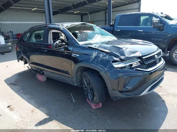 3VV5X7B20RM017630 2024 VOLKSWAGEN TAOS - Image 1