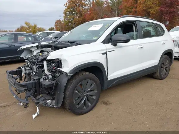 3VV5X7B20RM052801 2024 VOLKSWAGEN TAOS - Image 2
