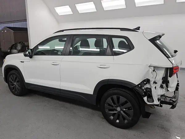 3VV5X7B20RM058906 2024 VOLKSWAGEN TAOS - Image 2