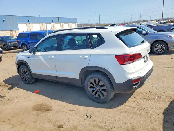 3VV5X7B20RM104010 2024 VOLKSWAGEN TAOS - Image 2