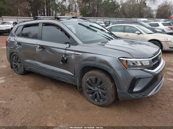 3VV5X7B20RM127092 2024 VOLKSWAGEN TAOS - Image 1