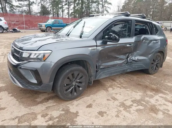 3VV5X7B20RM127092 2024 VOLKSWAGEN TAOS - Image 2