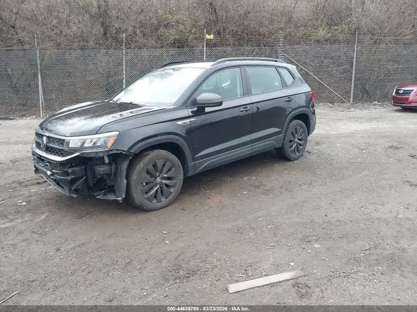 3VV5X7B21RM004322 2024 VOLKSWAGEN TAOS - Image 2