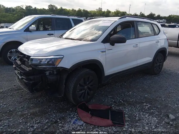 3VV5X7B21RM068005 2024 VOLKSWAGEN TAOS - Image 2