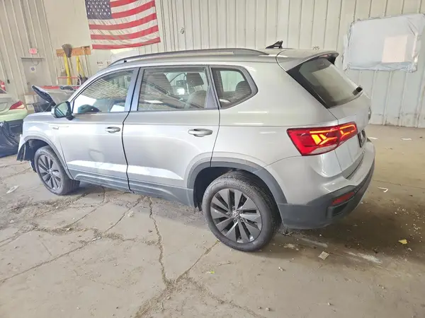3VV5X7B21RM096841 2024 VOLKSWAGEN TAOS - Image 2