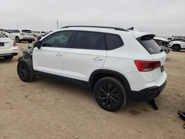 3VV5X7B21RM100726 2024 VOLKSWAGEN TAOS - Image 2