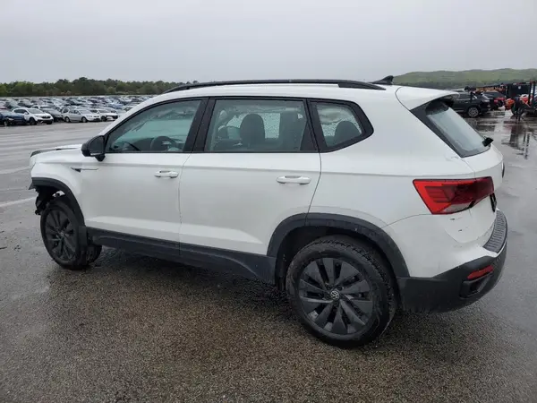 3VV5X7B21RM102878 2024 VOLKSWAGEN TAOS - Image 2