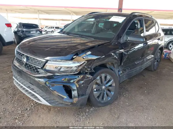 3VV5X7B21RM106204 2024 VOLKSWAGEN TAOS - Image 2