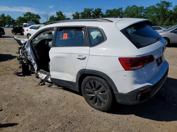 3VV5X7B21RM131667 2024 VOLKSWAGEN TAOS - Image 2
