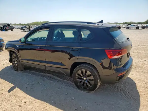 3VV5X7B22RM060639 2024 VOLKSWAGEN TAOS - Image 2