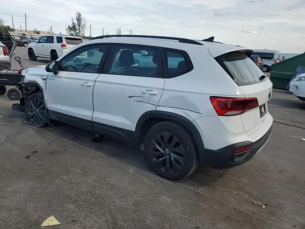 3VV5X7B22RM064917 2024 VOLKSWAGEN TAOS - Image 2