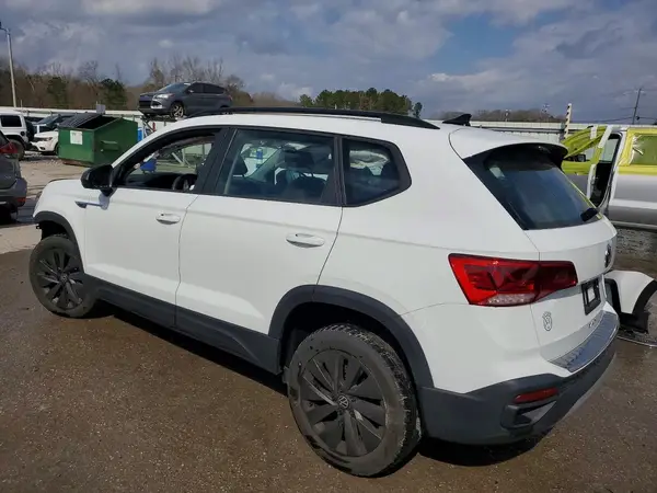 3VV5X7B22RM085315 2024 VOLKSWAGEN TAOS - Image 2