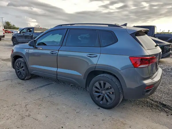 3VV5X7B22RM108026 2024 VOLKSWAGEN TAOS - Image 2