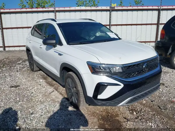 3VV5X7B23RM101795 2024 VOLKSWAGEN TAOS - Image 1