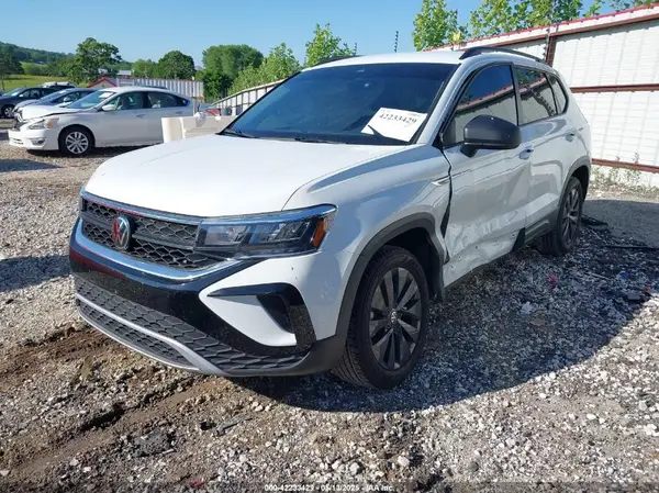 3VV5X7B23RM101795 2024 VOLKSWAGEN TAOS - Image 2