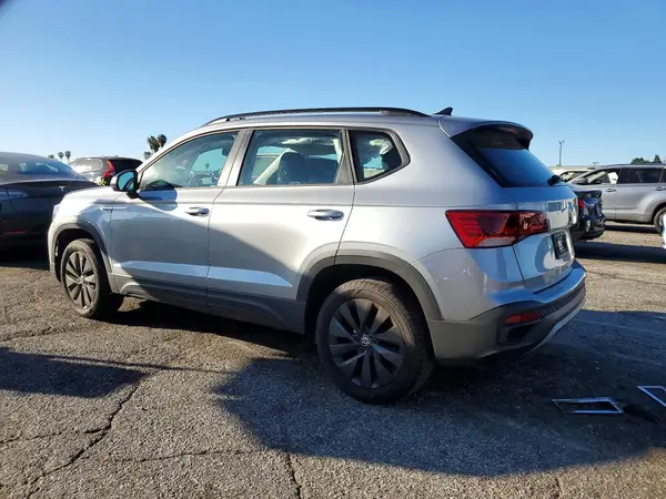 3VV5X7B23RM106107 2024 VOLKSWAGEN TAOS - Image 2